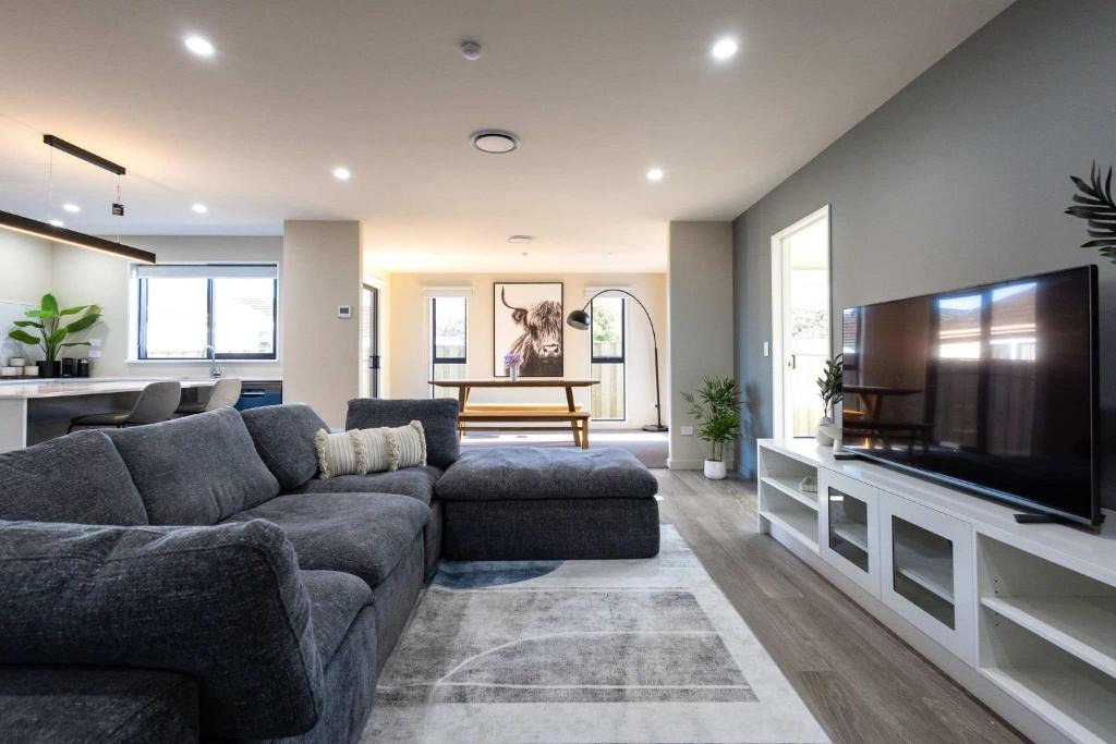 Burnside House | The Landing Pad - Family Home Near Airport