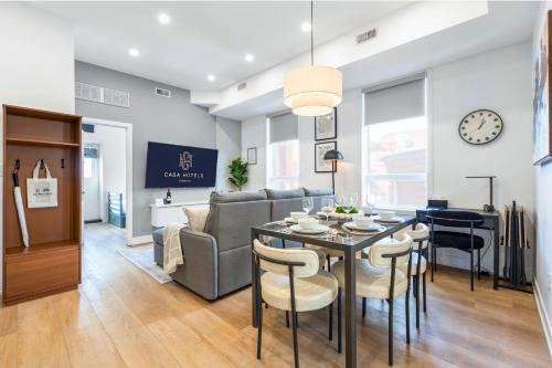 Grange Park Hotel | The McCaul Spacious DT Suite Walk to Kensington