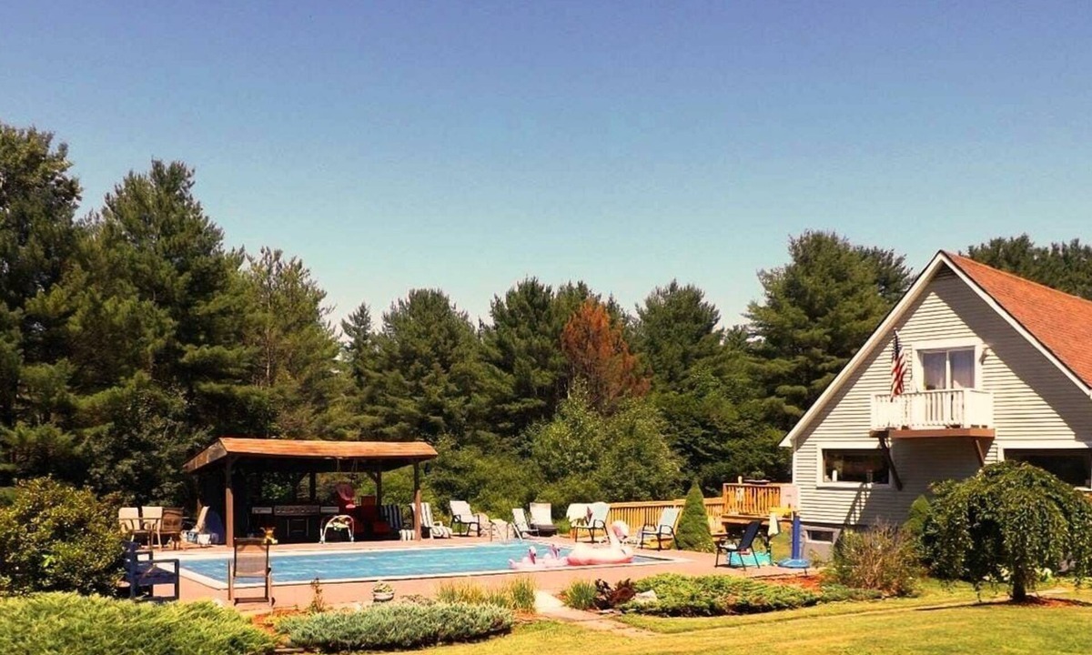Laurens House | The Oasis, baseball families perfect lodging, easy 8-10 minute drive.
