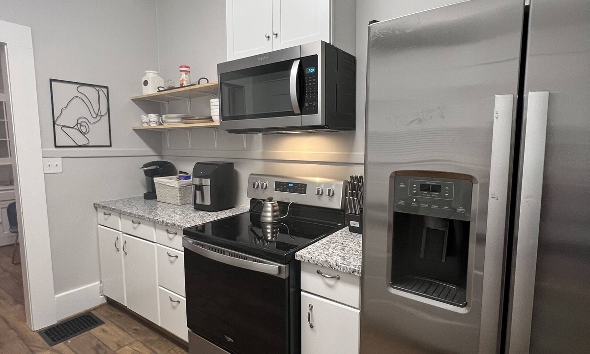 New Castle House | The Oasis Home~ Perfect Blend of Luxury & Comfort.