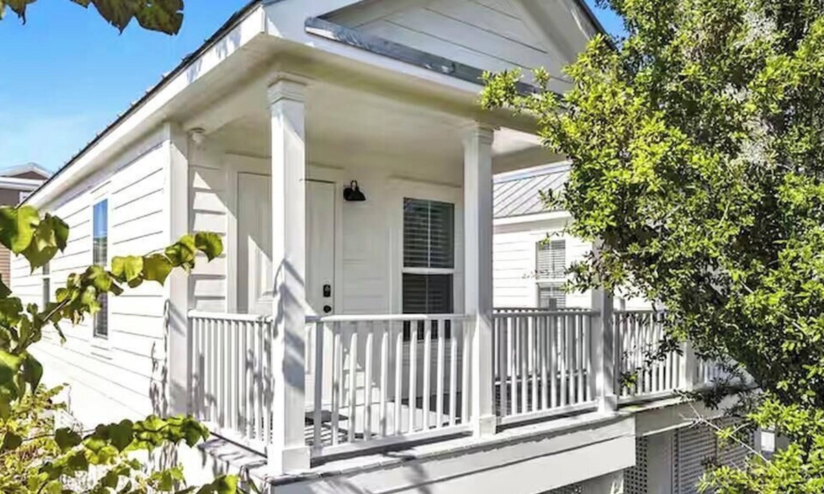 Pass Christian Cottage | The Pass Picture Book