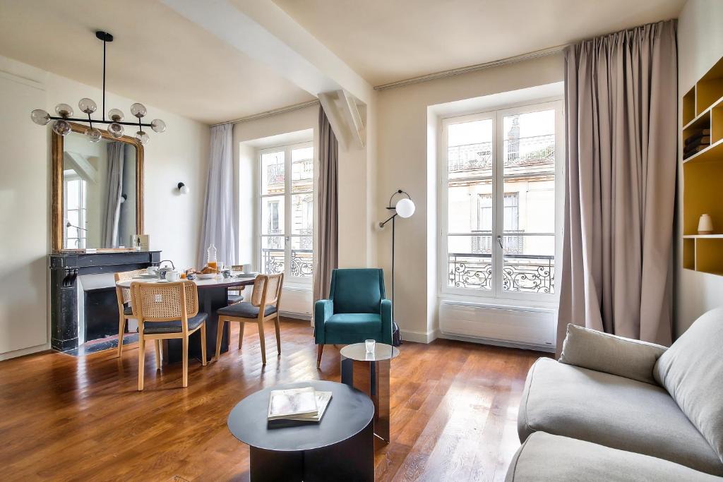 Sorbonne Apartment | The Perfect Parisian Flat Bd St-Germain - Mid Term