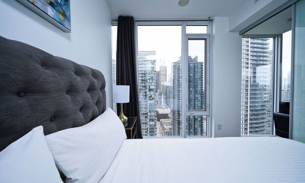 Wellington Place Apartment | The Reve Suite