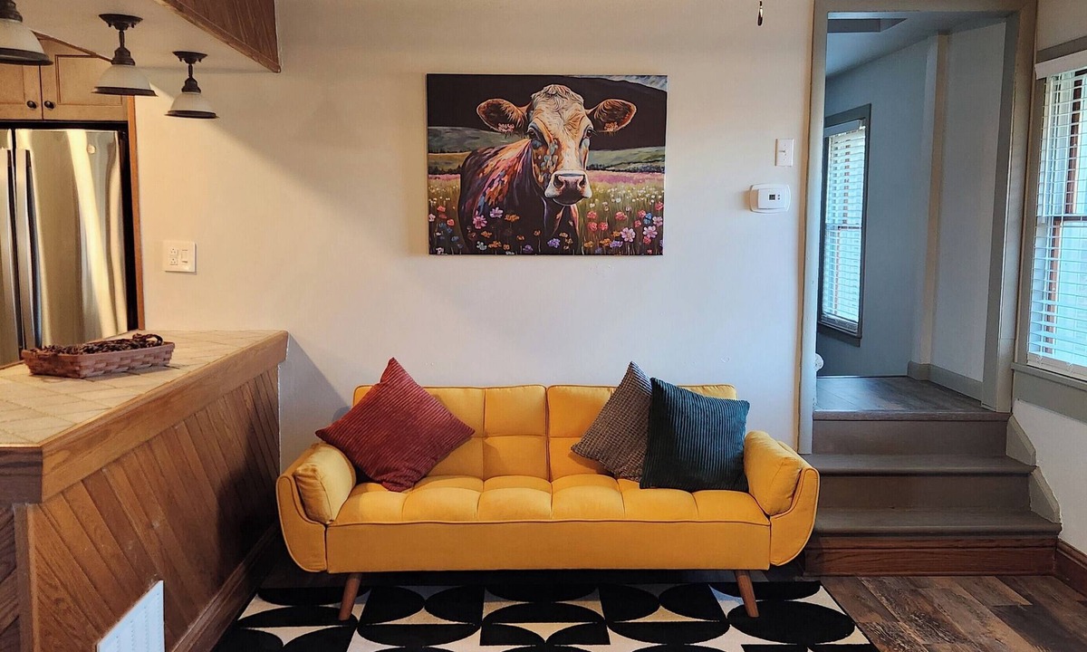 Tyrone House | The Yellow House at Maple Kroft Farm, Altoona- State College, Tyrone