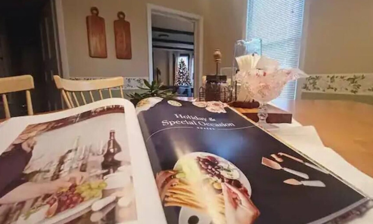 Howard House | THIS OLD HOUSE 6 bedroom