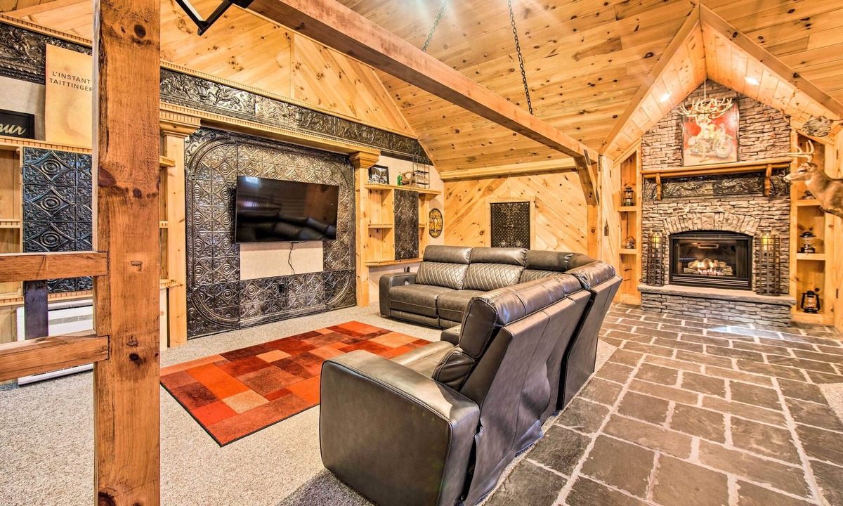 Reedsville House | 'Timberland Estates' Cabin: Close to Trails!