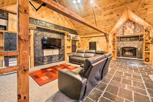 Reedsville House | 'Timberland Estates' Cabin: Close to Trails!
