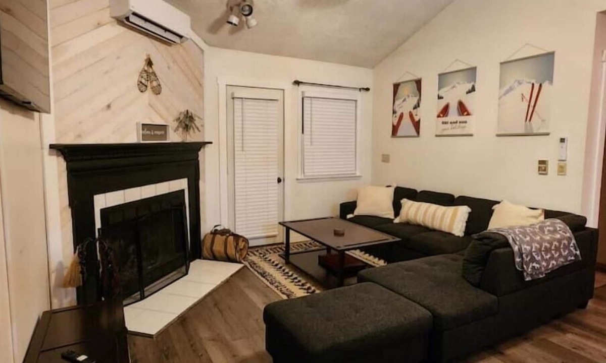 Union Dale House | Tioga Townhouse Mountain Retreat w/Pool & Games