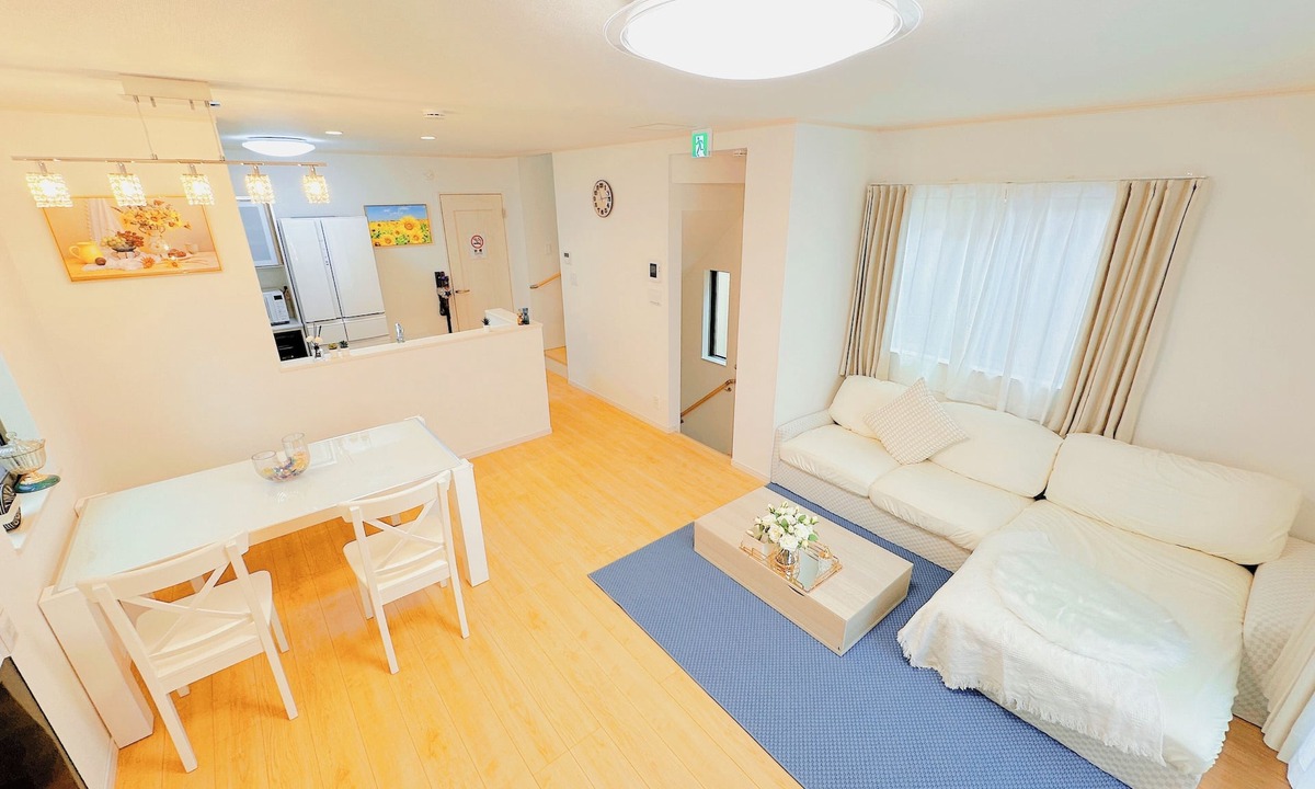 Kameari House | Tokyo4BR House 112 ㎡, Sleeps 11, Free Parking, 5min to Station, Disney Bus Nearby