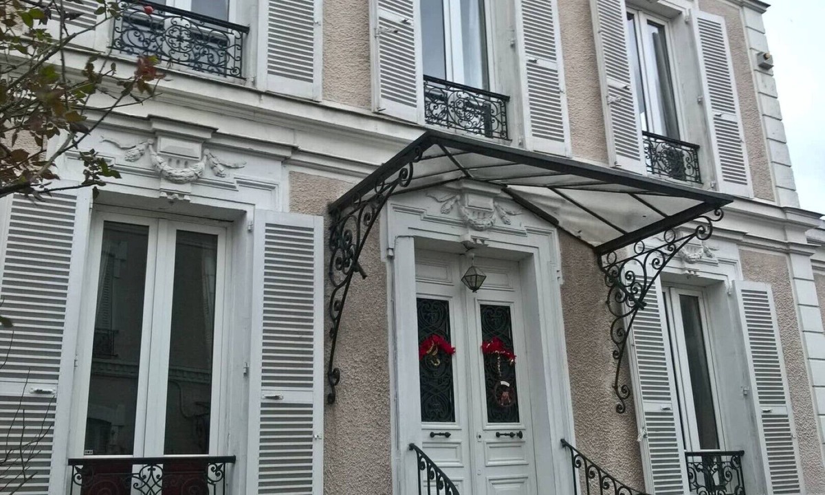 Le Raincy Villa | Townhouse with pool near Paris