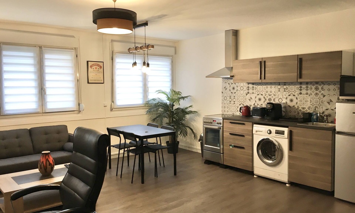 Meudon-la-Foret Apartment | Très Beaux 2 Pièces de 50m2 Proche Vélizy