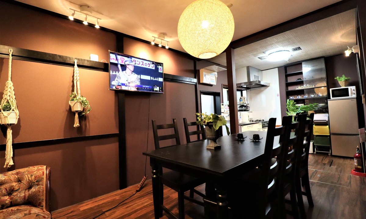 Sumida House | TraditionalJapanese Vacation house near to metro station, 4 bedroom Multiple bath