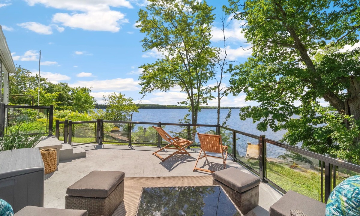 Carden Cottage | Tranquil Private Lakefront Cottage Haven - 1.5 hr from T.O