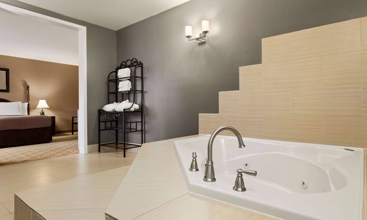 Kenora Hotel | Travelodge by Wyndham Kenora