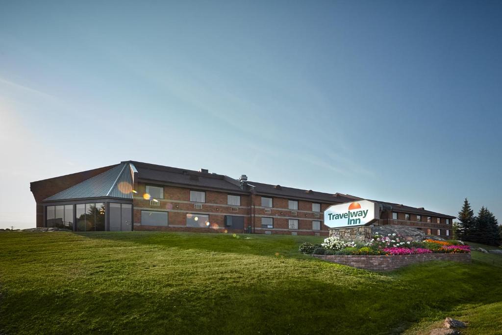 Sudbury Hotel | Travelway Inn Sudbury