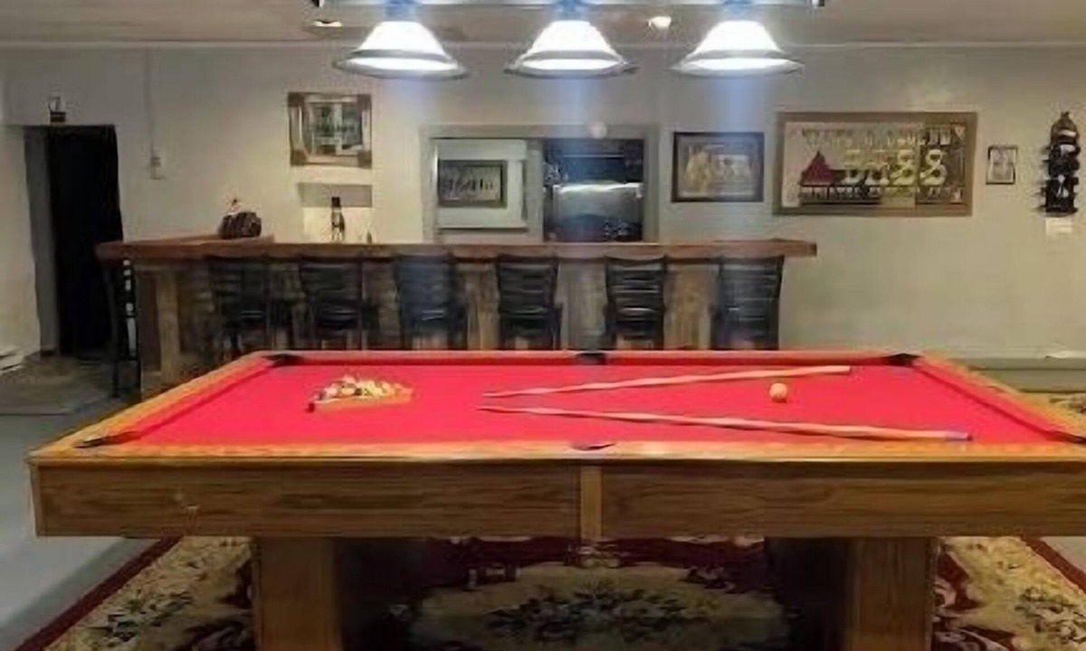 Summit Hill Apartment | Tremendous and unique 3 bedroom apartment