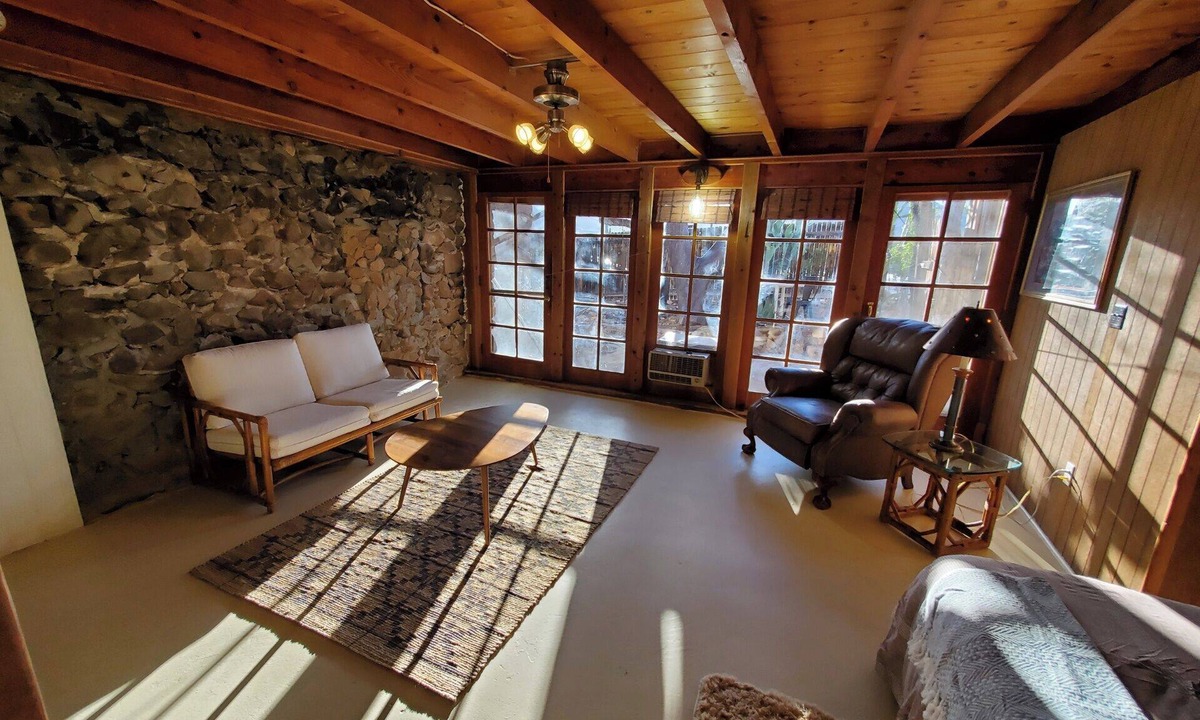Tucson Apartment | Tucson Desert Historic Courtyard Ground Cozy Studio Queen Size Bed
