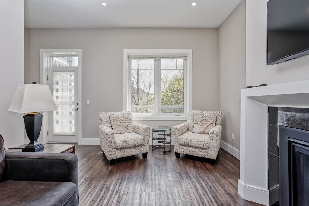 The Blue Mountains Villa | Two Minute Walk To The Blue Mountain Village !!!