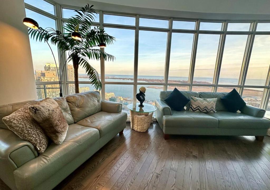 CityPlace Apartment | Two Storey Penthouse with 2 Parkings and Lake & City Views