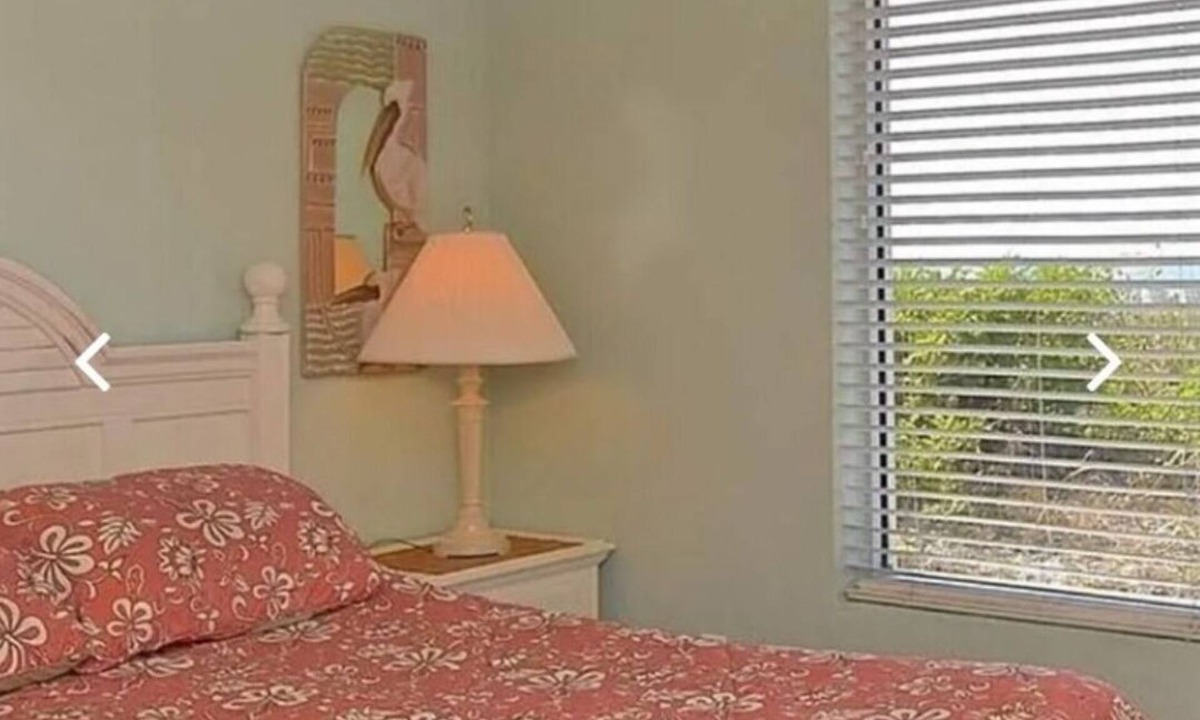 Nokomis Hotel | Unit 23: Deluxe Beachfront Suite