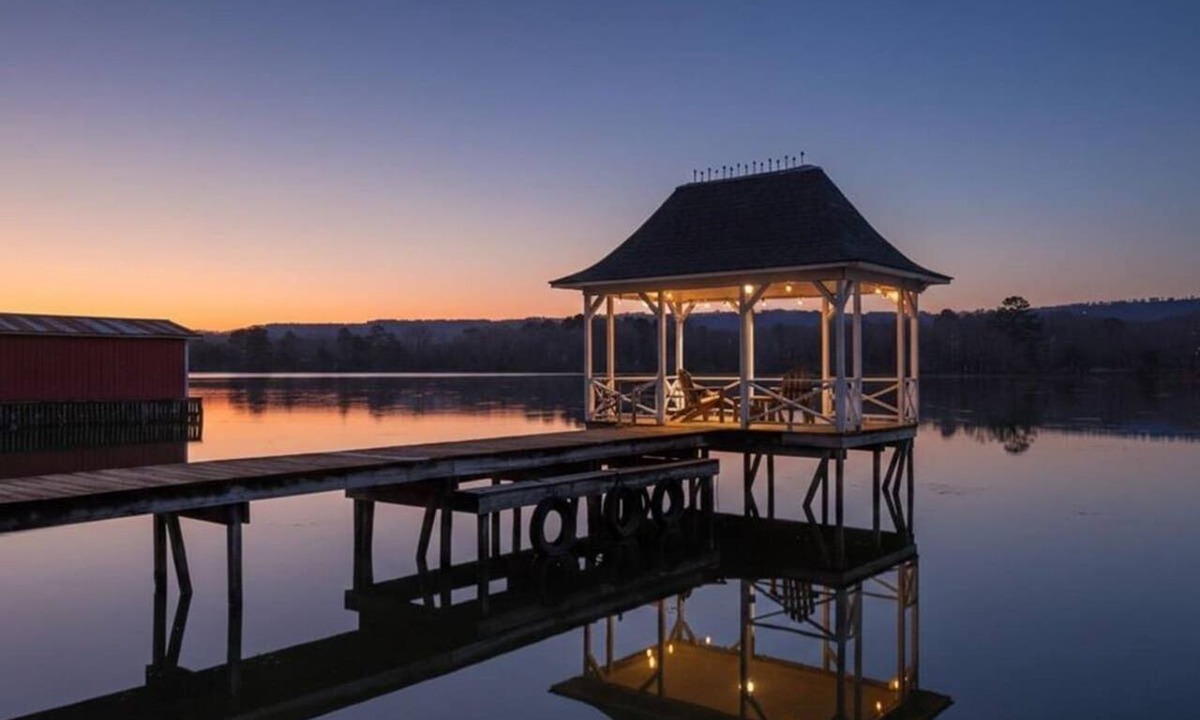 Fackler House | Updated Waterfront Cottage, Dock, Fishing, Kayaks