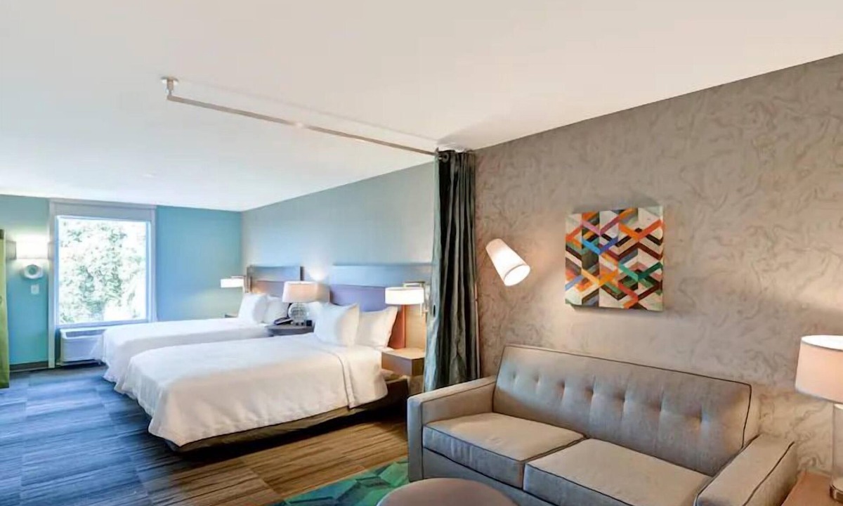 Terrace Park Hotel | Urban Escape: 4 Pet-friendly Units. FREE Breakfast, Pets Allowed, Pool!
