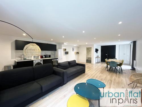 Amerique Apartment | Urban Flat 182 - Spacious 4 Bedroom Flat in Paris