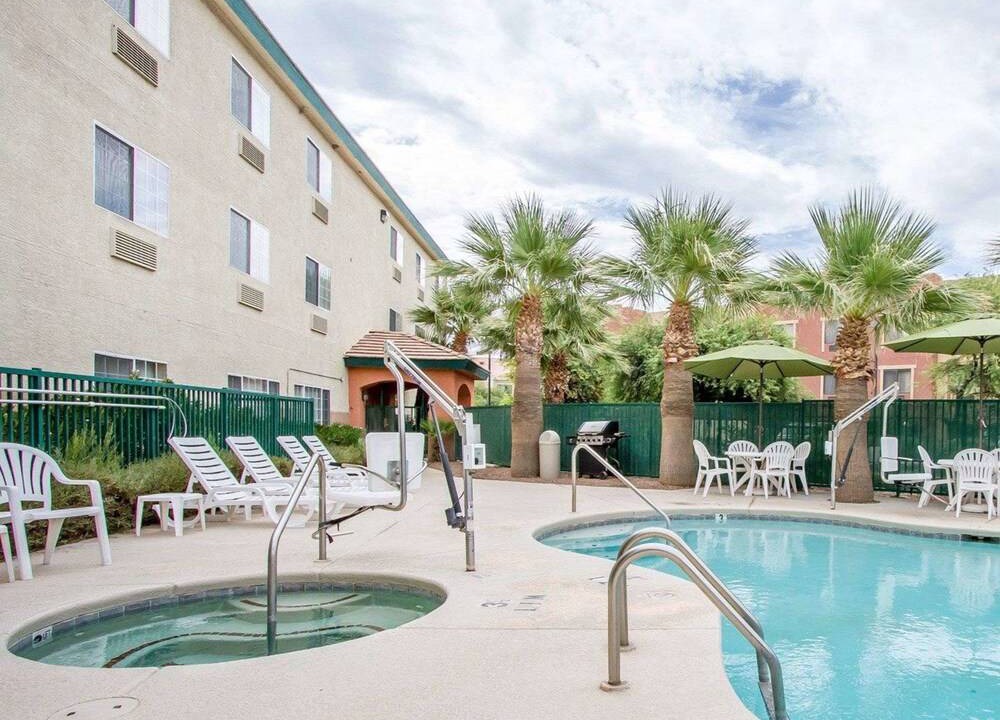 Cortaro Hotel | Comfort Inn & Suites North Tucson - Marana