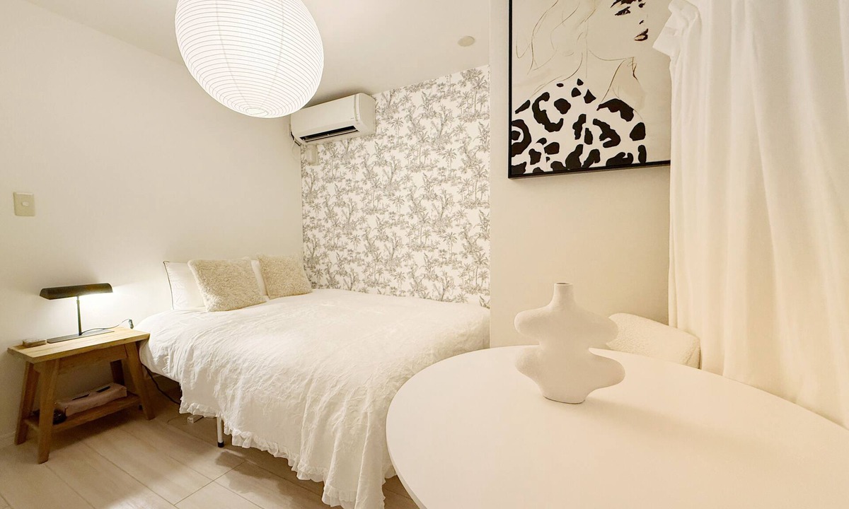 Arakawa Hotel | US12 JR Yamanote Line Comfortable 1 room. Direct access to Shinjuku, Ikebukuro, Shibuya, Harajuku, Tokyo and Akihabara. Restaurants and convenience stores are also available.