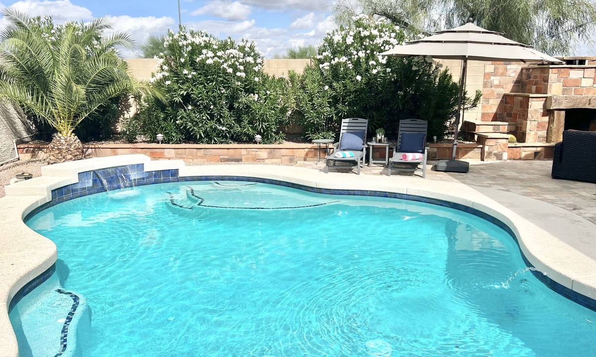 Deer Valley House | VACATION HOME +GREAT LOCATION +HEATED POOL & MORE!