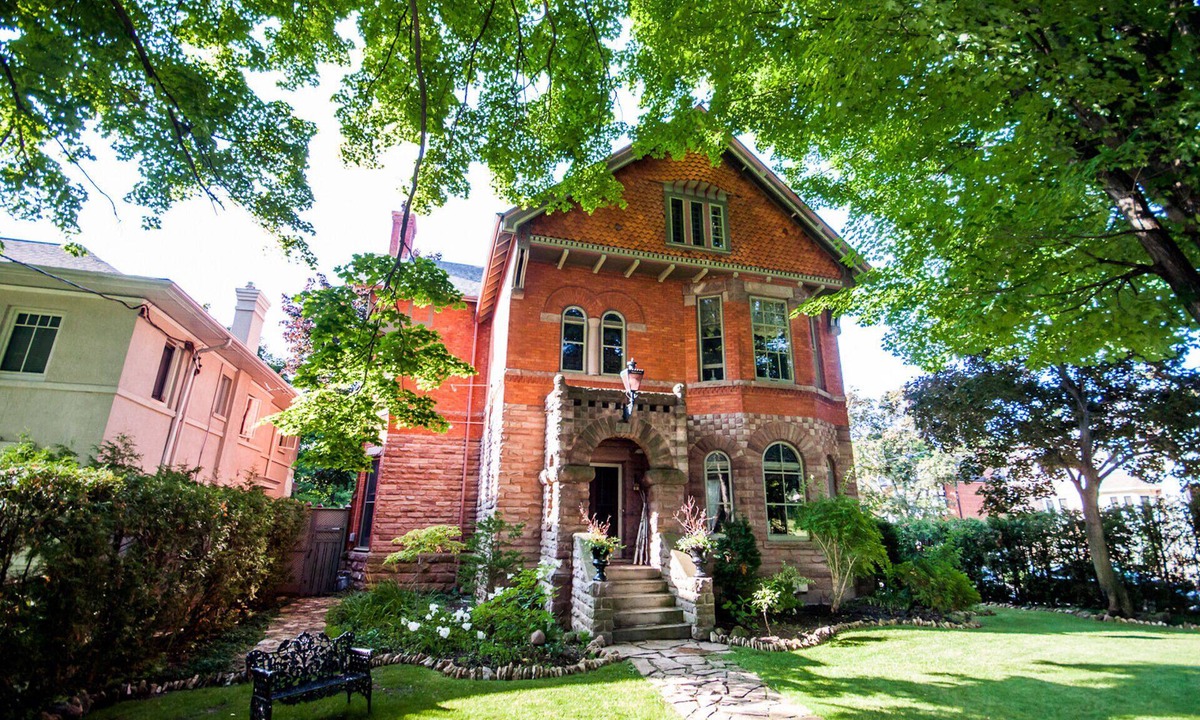 Lytton Park House | Victorian Gem - Midtown Toronto