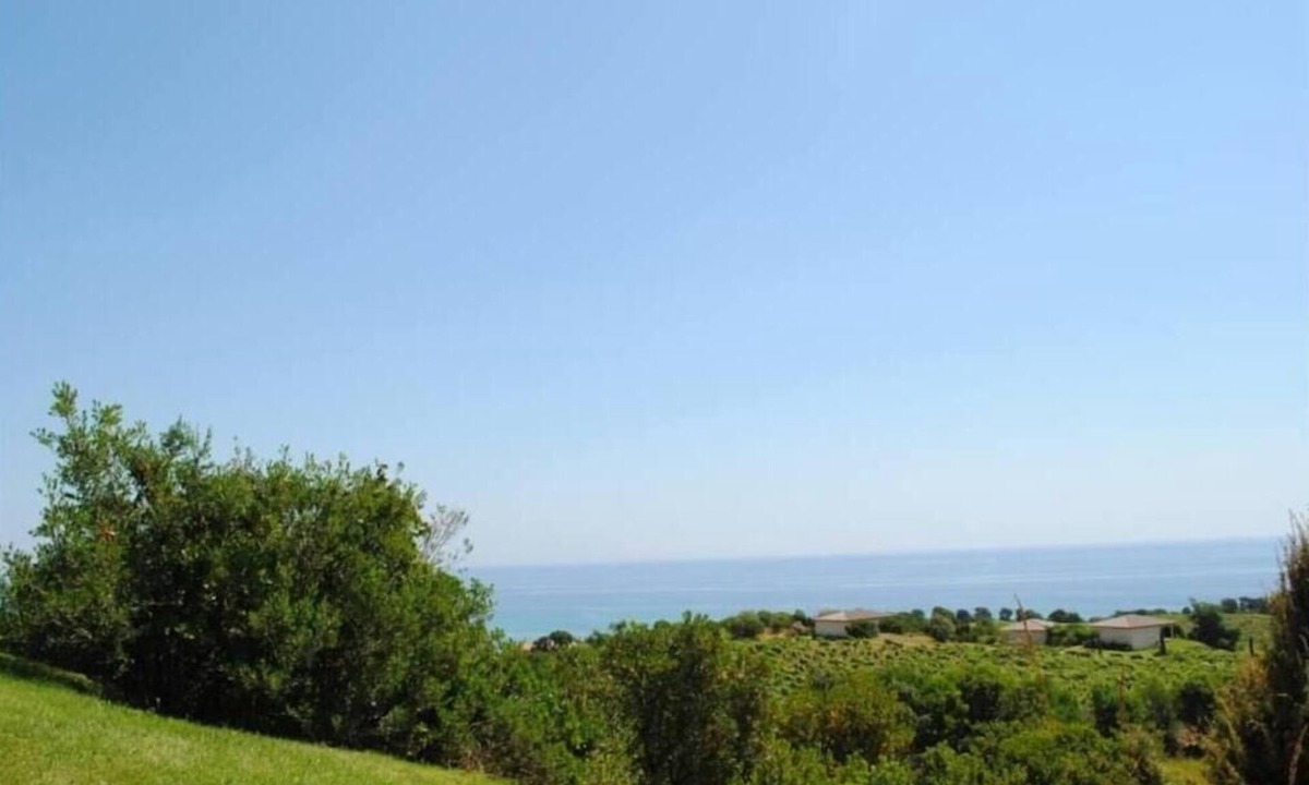 Solenzara Villa | Villa 62m² AU Coeur DES Vignes Face MER Piscine Partagee Chauffee