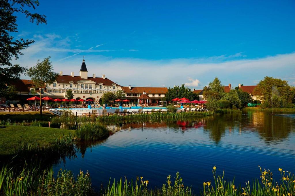 Bailly-Romainvilliers House | Villa Near Disneyland Paris (Marriott’s Village)