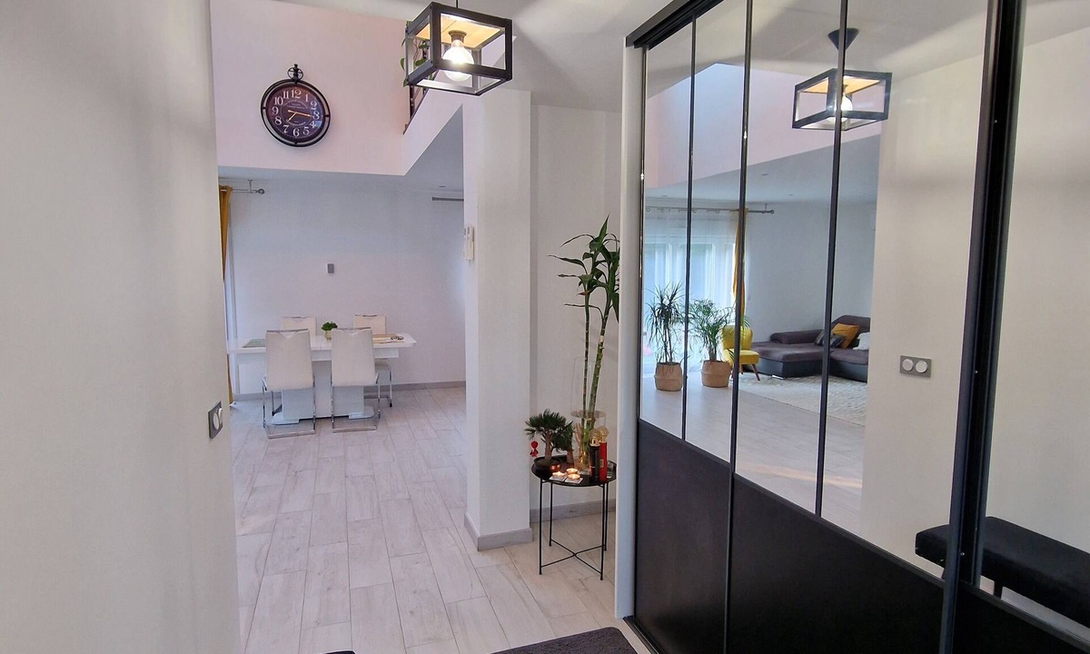 Villepinte Villa | Villa Neuve Tout Confort et Extra Spacieuse Entièrement Climatisée