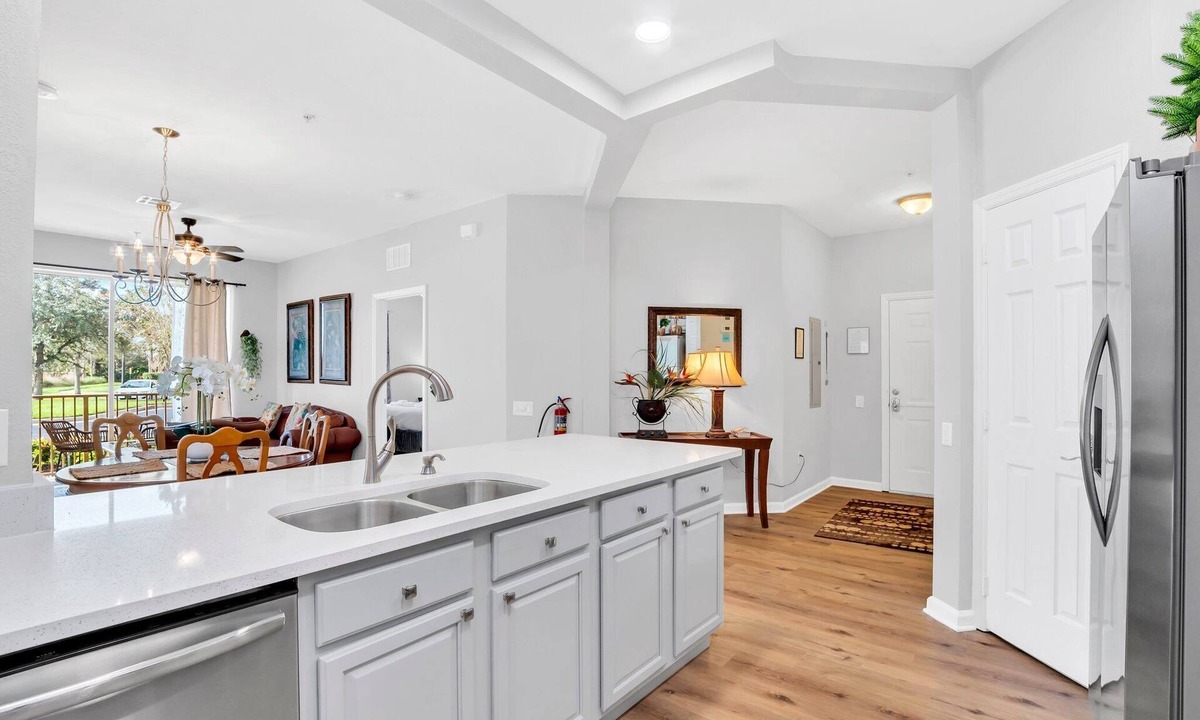 Florida Central Atlantic Coast Condo | Vista Cay 3 Bed 2 BT Updated Remodeled Ground Floor