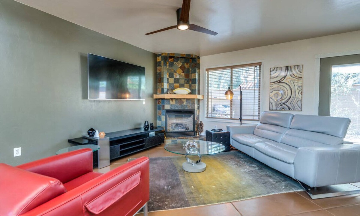 Tucson Condo | VLIA Stunning, Stylish Getaway Clouse to Everything