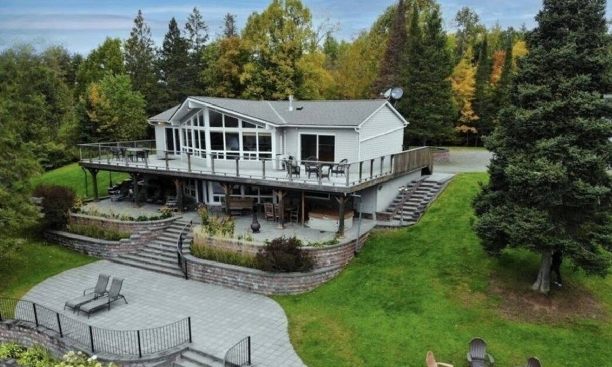 McKellar Cottage | Waterfront, Gorgeous Dream Cottage