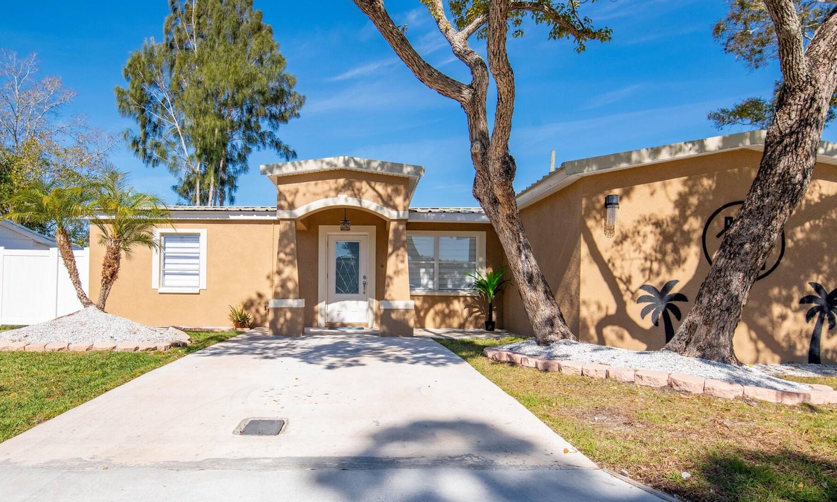 Tampa House | Waterfront Paradise Lagoon - Perfect sunsets