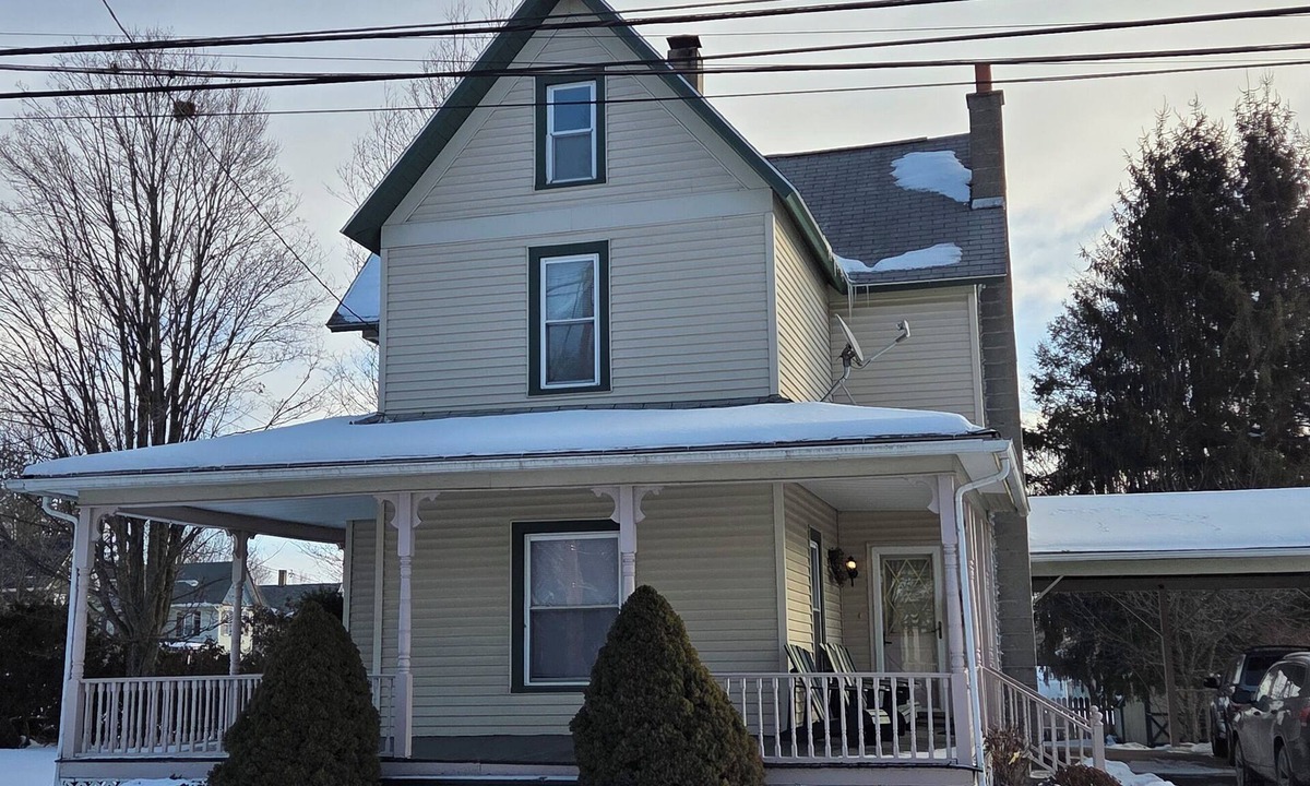 Canton House | Welcoming 3-bedroom house in charming Canton for your getaway