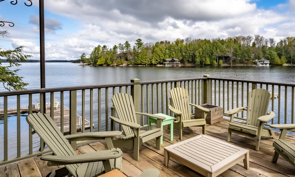 Muskoka Lakes Cottage | Welcoming, 4+ bed 3 bath cottage on South Lake Rosseau! Boathouse! Sunsets!