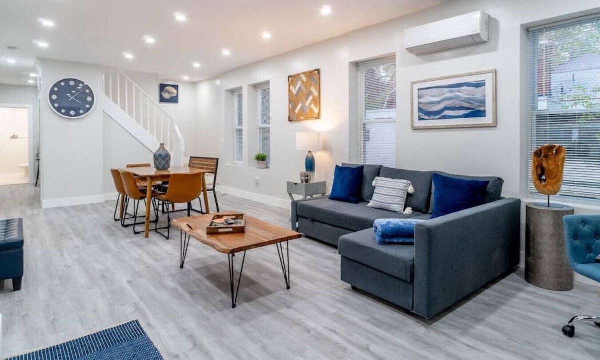 Harrisburg House | WeWelcome you to our Urban Modern Home