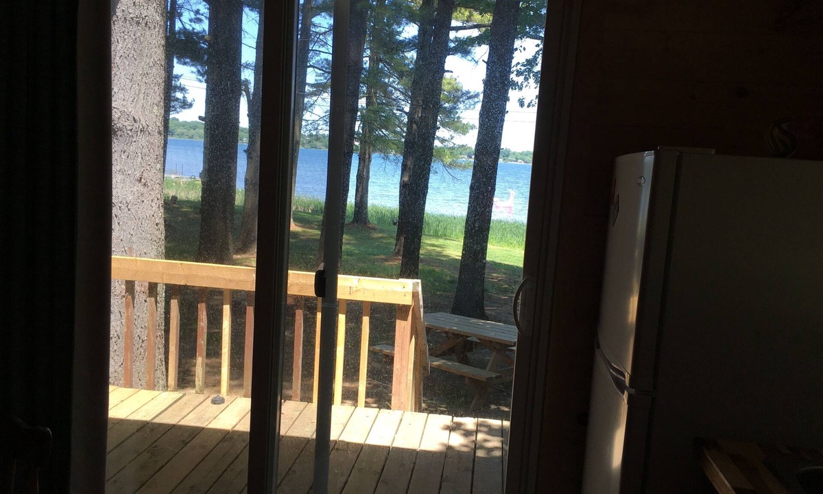 Milford Cottage | Whispering Pines - Waterfront 2 bedroom cottage