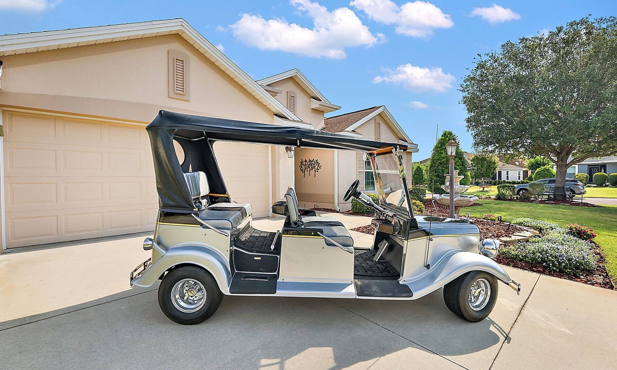 Wildwood House | Willie’s Place w/Golf Cart, Hot Tub & Dog Friendly