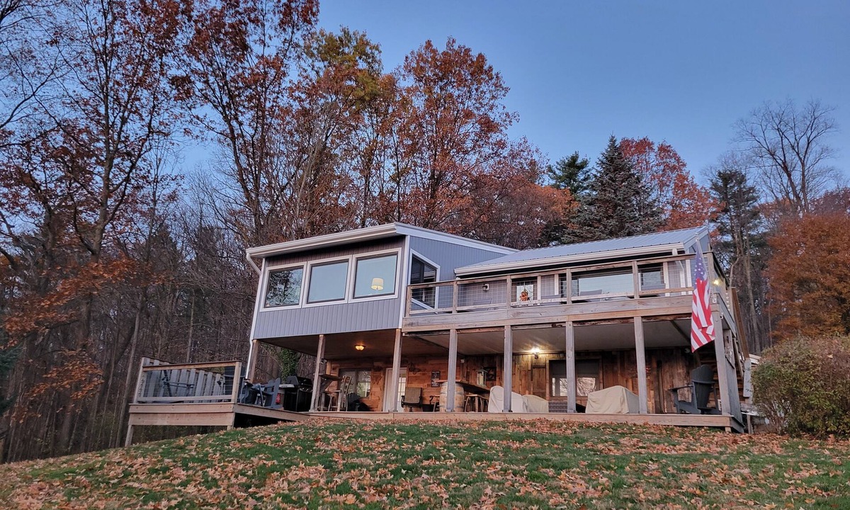 Town of Jerusalem House | Wine and Dine Haven: Luxury Rental-Stunning Views of Keuka Lake.PET FRIENDLY