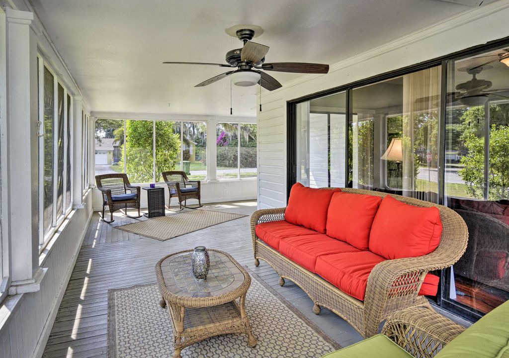 Winter Haven House | Winter Haven Family Home - Walk to 2 Lakes!