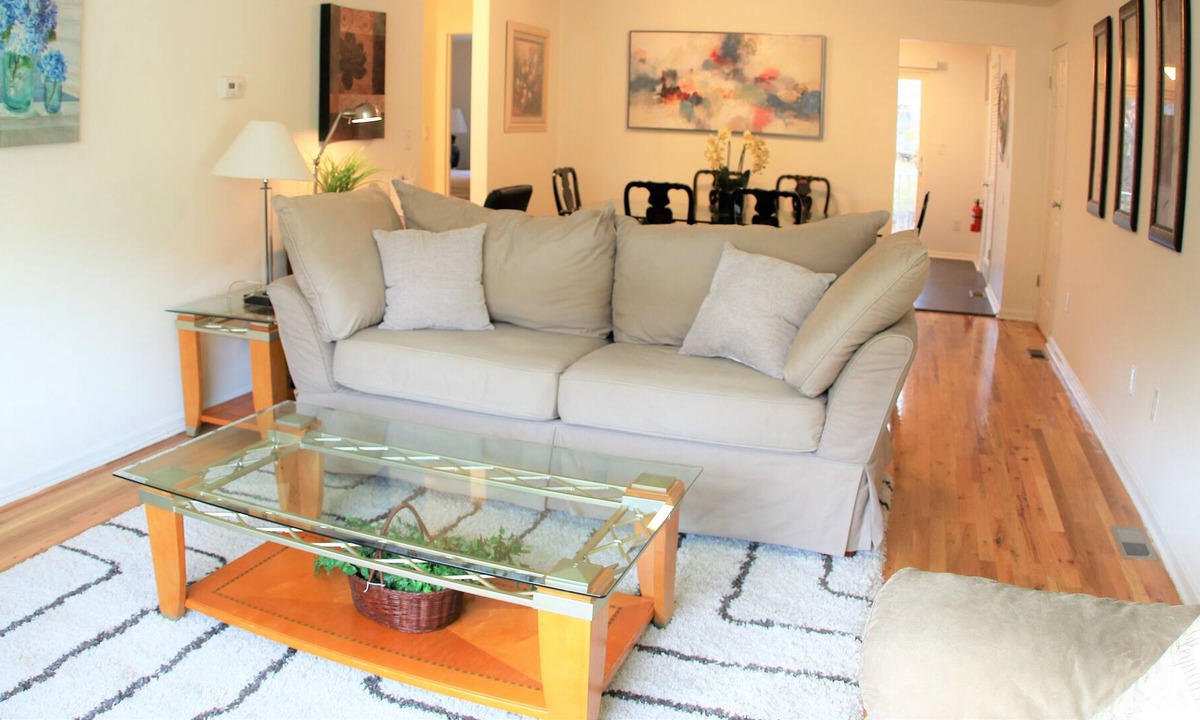 Bridgewater Apartment | Wonderful 2BR/1.5BA Rental in Bridgewater