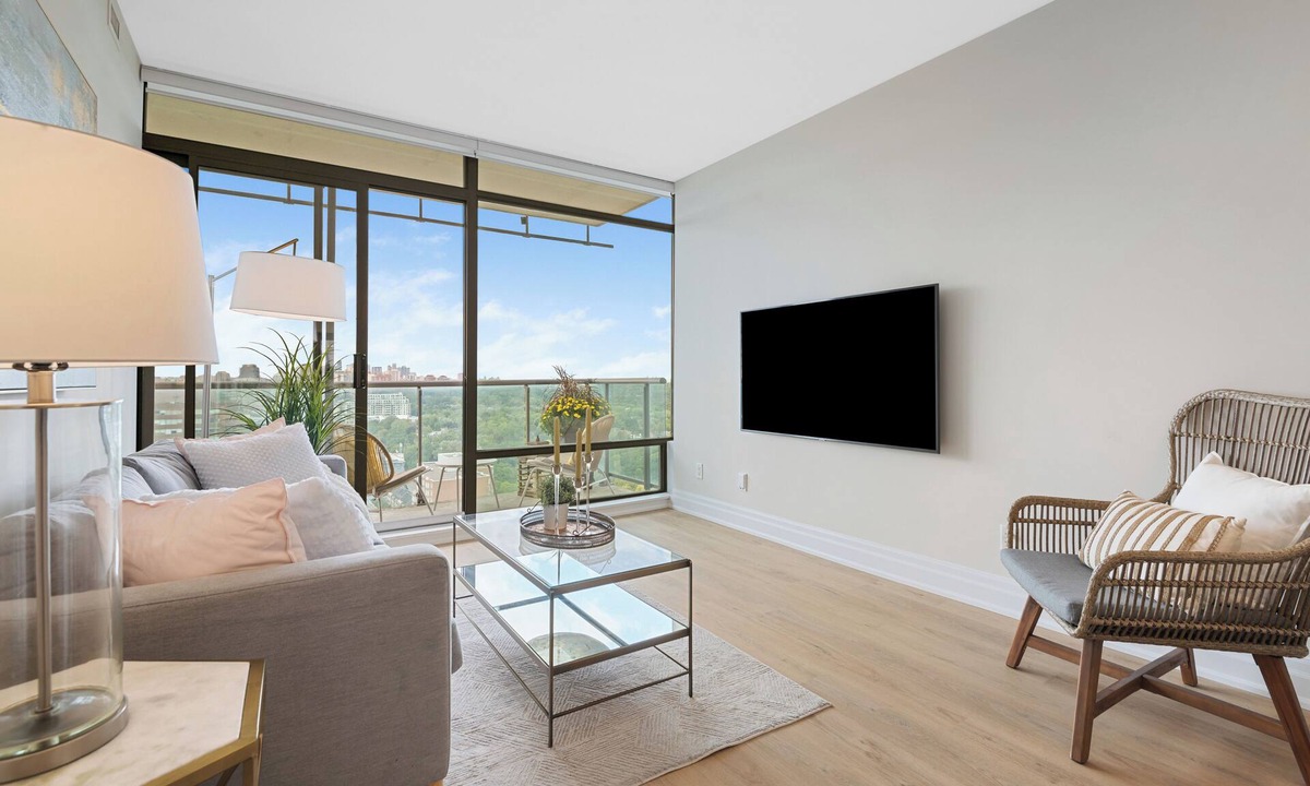 Yorkville Apartment | Yorkville Magic. n Toronto's Finest Neighbourhood