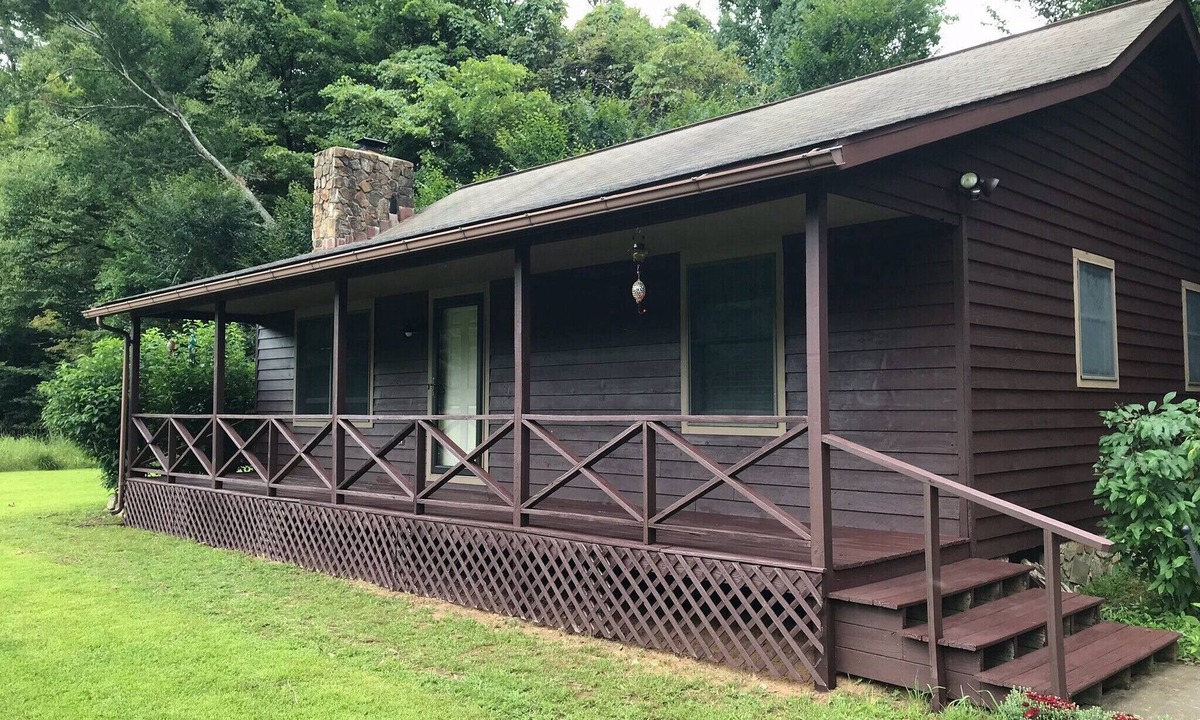 Leadsville House | Your Adventure Awaits! Breathtaking views and Private River Access!