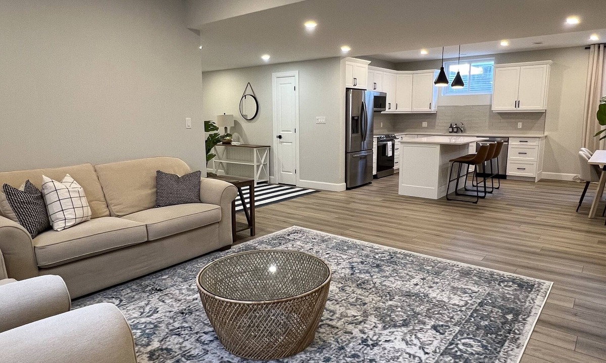 Goderich House | Your Coastal Dream Home Awaits!