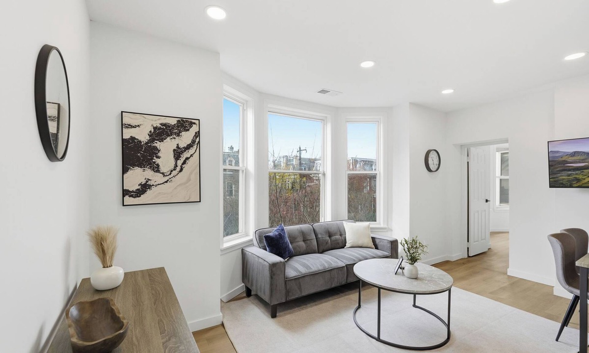 Powelton Village House | Your Modern Getaway in Philly